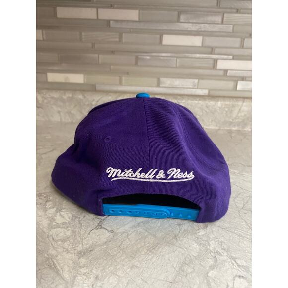 Utah Jazz Mitchell & Ness NBA Basketball Snapback Hat - Picture 5 of 8